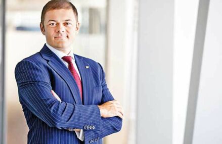 EY România: Mediul de business se uită optimist la 2022. Mai bine de jumătate din companii prognozează creşterea cifrei de afaceri