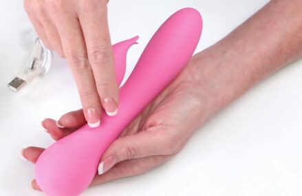 Jucării din Sex Shop cu Funcție de Căldură – Cum Poți Folosi Temperatura Pentru Jocurile Sexuale?